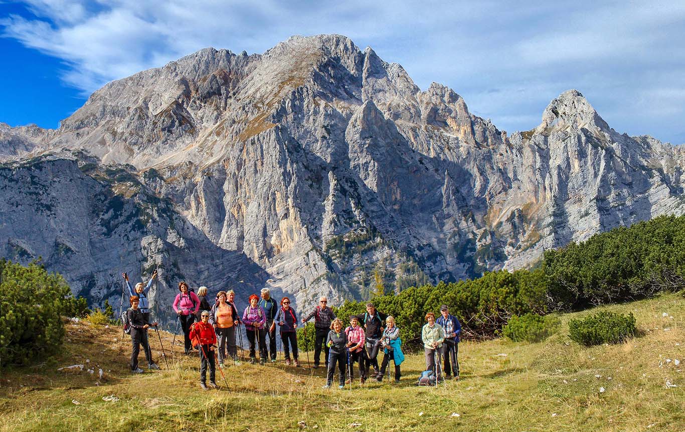 Še en nepozaben prizor – plečata Rjavina in ošiljena Luknja peč