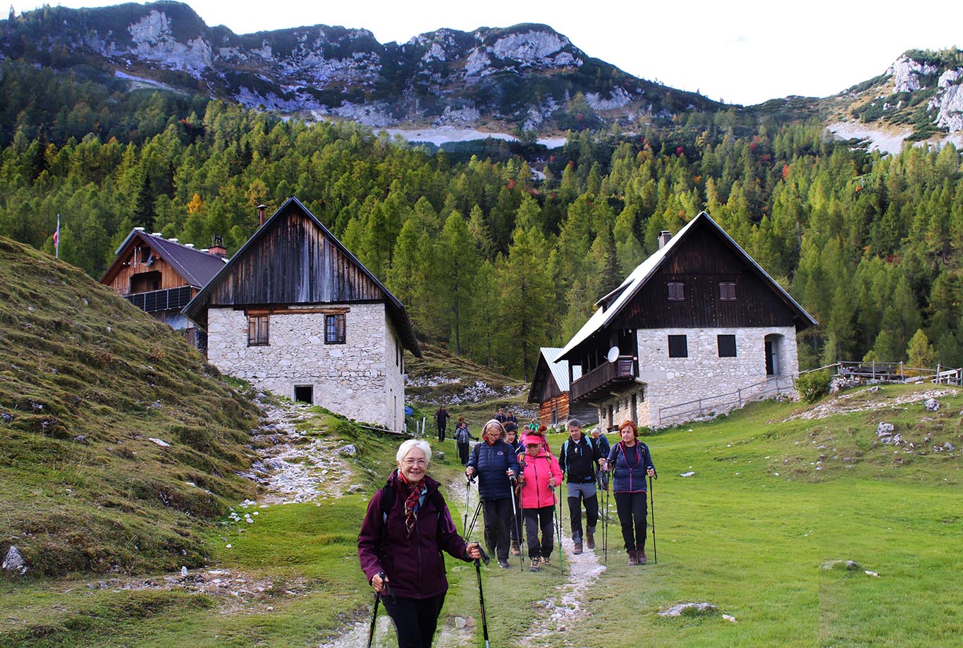 Po počitku smo siti zapustili gostoljubno Blejsko kočo